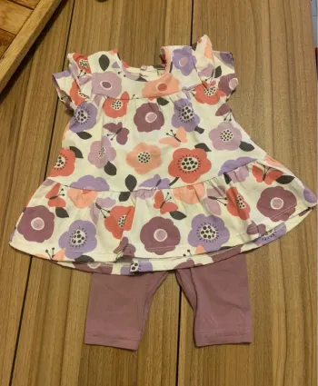 Ensemble 6 mois neuf