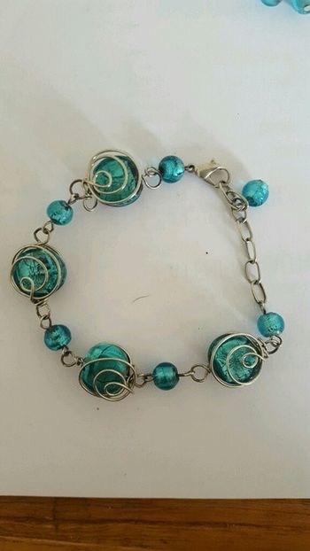 Bracelet avec boucle d'oreille