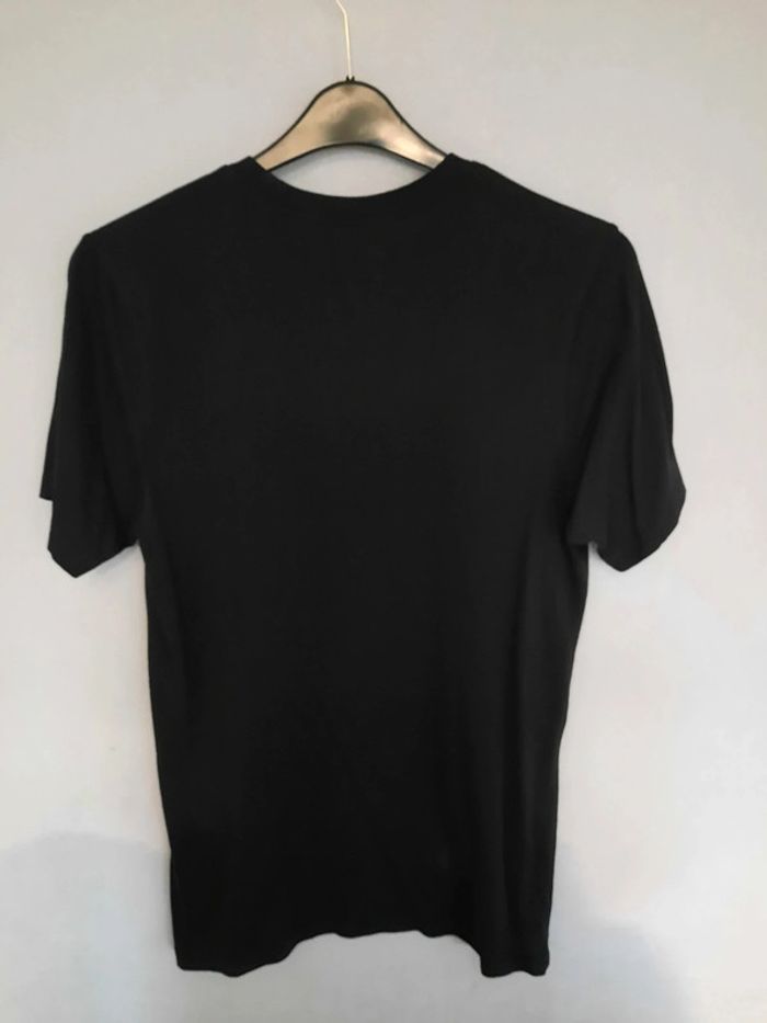 Tee-shirt nike noir et blanc taille s - photo numéro 3