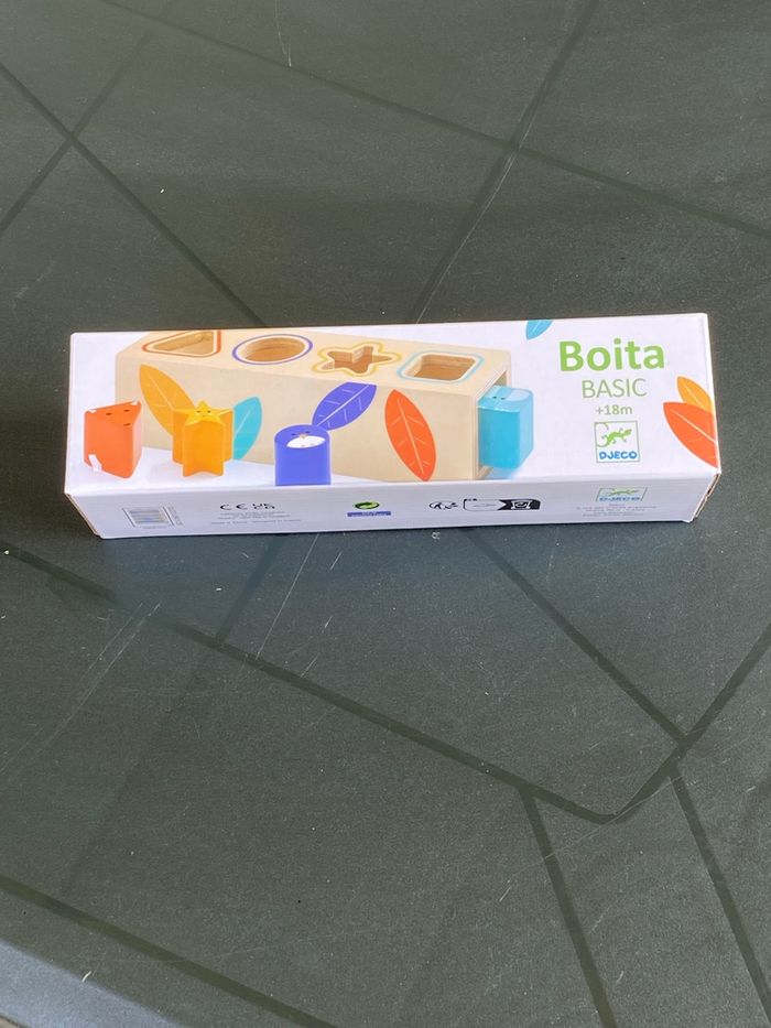 Jouet en bois, boite à formes Djeco neuf