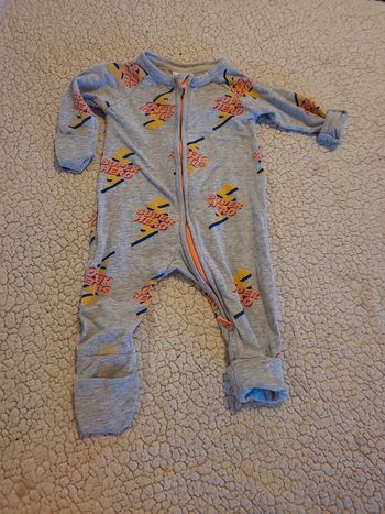 Pyjama 3 mois moufles et pied intégré