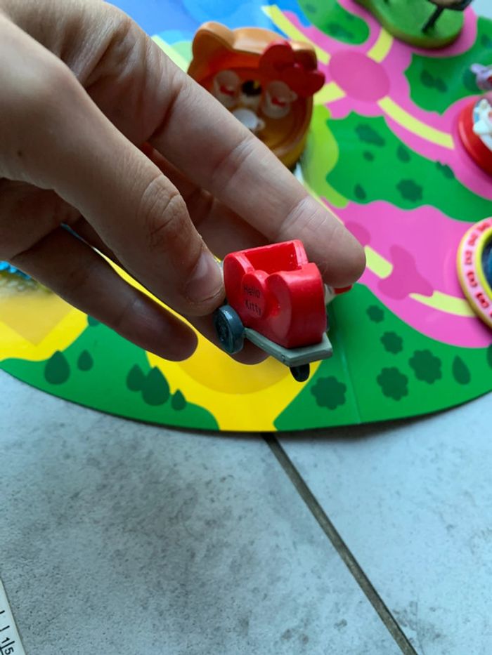 Gros jouet manège hello kitty superbe qualité des detail - photo numéro 13