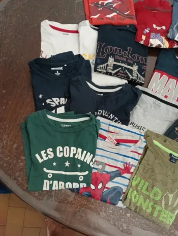 Lot tee-shirts manches longues 6 ans