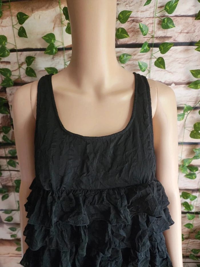 🌸Top péplum noir a volants Taille 38🌸 - photo numéro 2