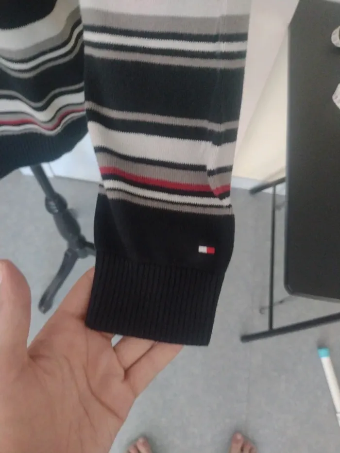 Pull léger Tommy Hilfiger rayé – taille M - photo numéro 6