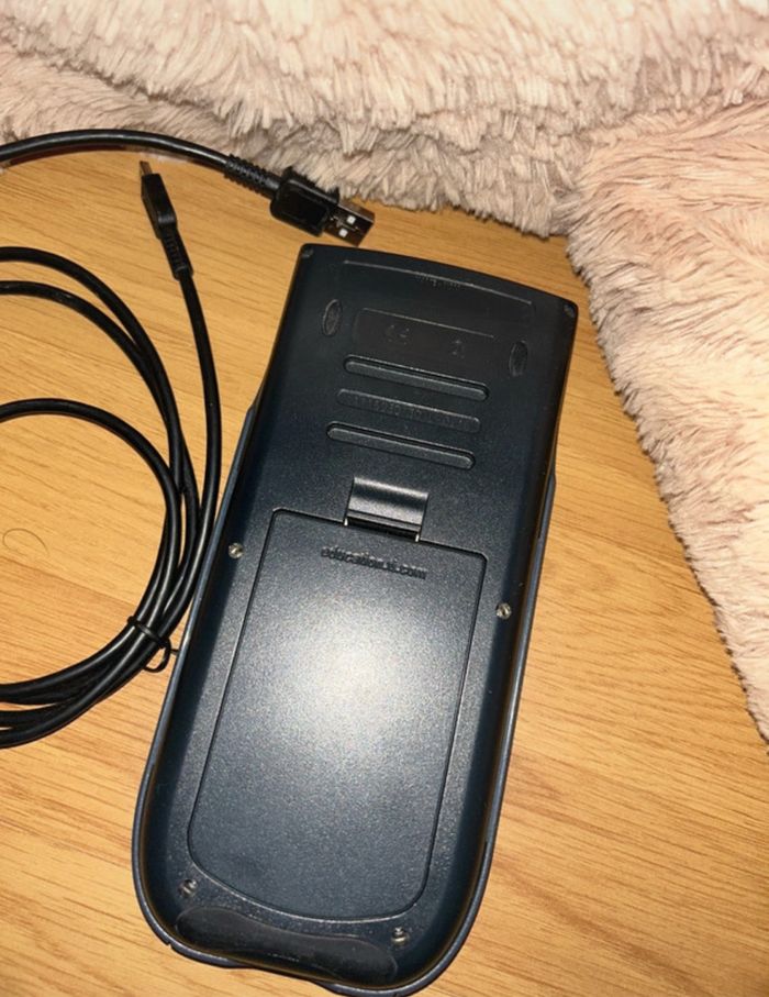 Calculatrice TI-82 Advanced avec câble - photo numéro 2