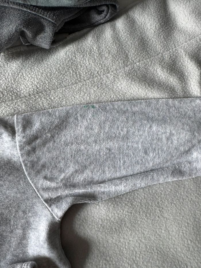 Lot de vêtements - photo numéro 3
