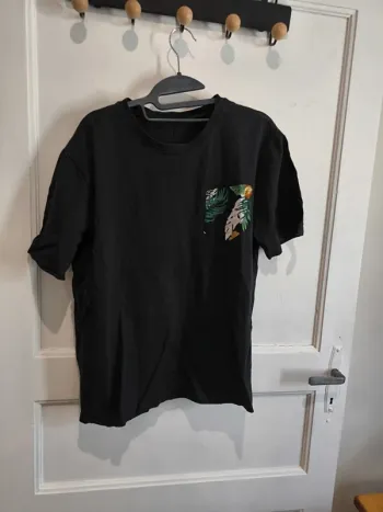 Tee shirt