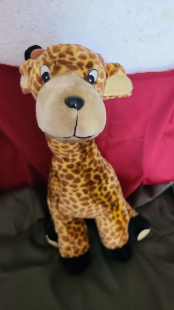 peluche girafe yeux plastique - photo numéro 4