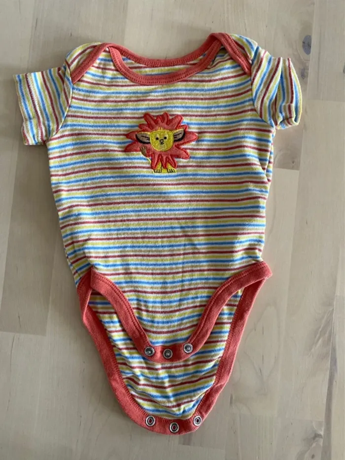 Lot 6 bodys Le roi lion - taille 3 mois - photo numéro 7