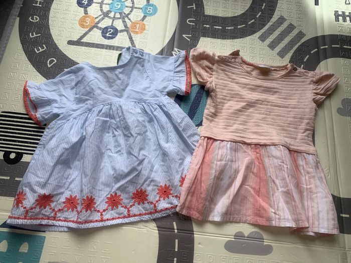9 mois 14 pièces fille - photo numéro 2