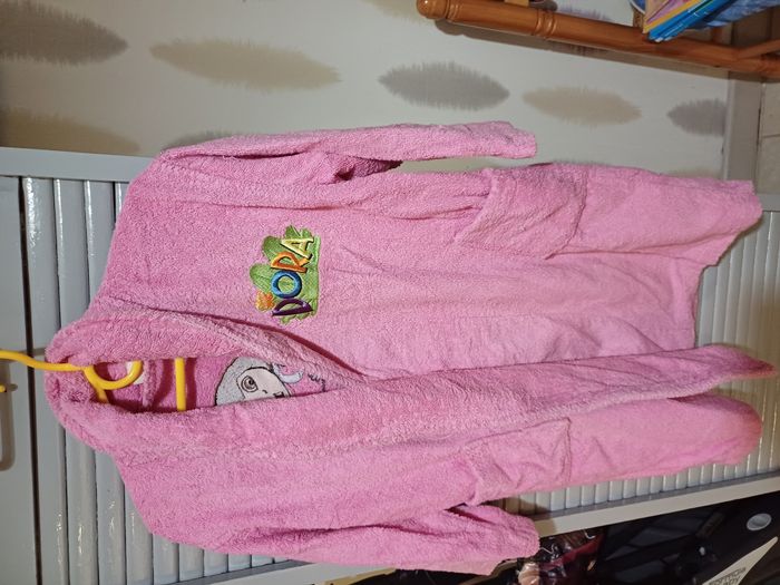 1 peignoir et 2 bodys manches courtes filles Taille 3 ans - photo numéro 2
