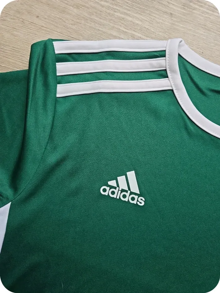 Tee shirt Adidas taille 11/12 ans - photo numéro 2