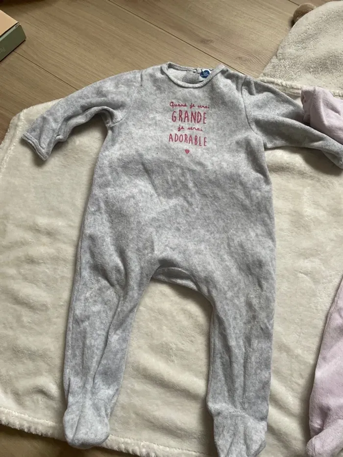 Lot de 8 pyjamas bébé fille 9 mois - photo numéro 6