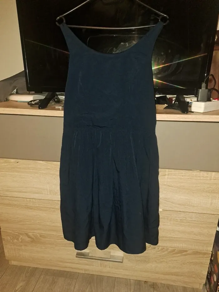Robe bleu foncé