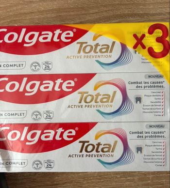3 dentifrices Colgate Total