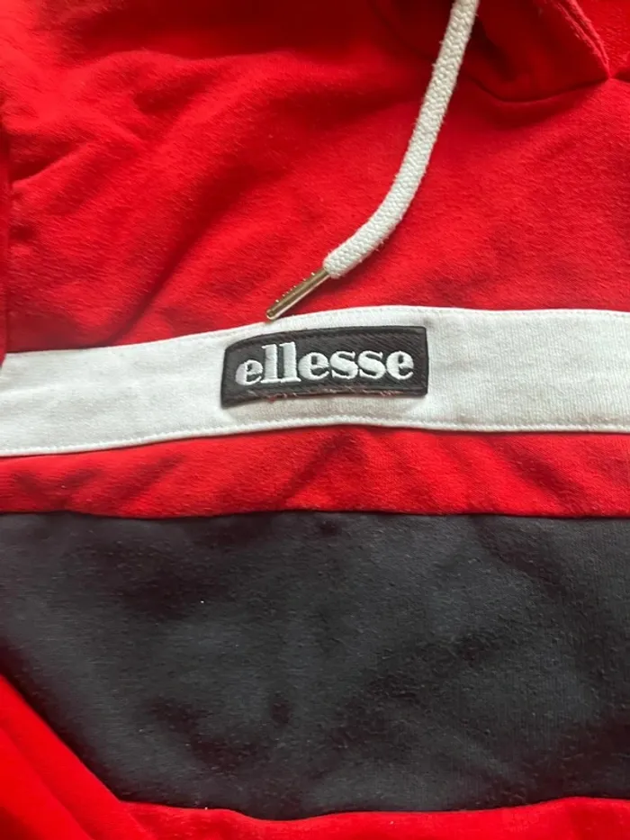 Sweat-shirt à capuche Ellesse /36 /Rouge et Noir / Excellent - photo numéro 4