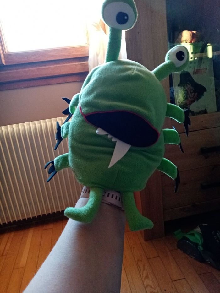 Peluche ventriloque extraterrestre - photo numéro 3
