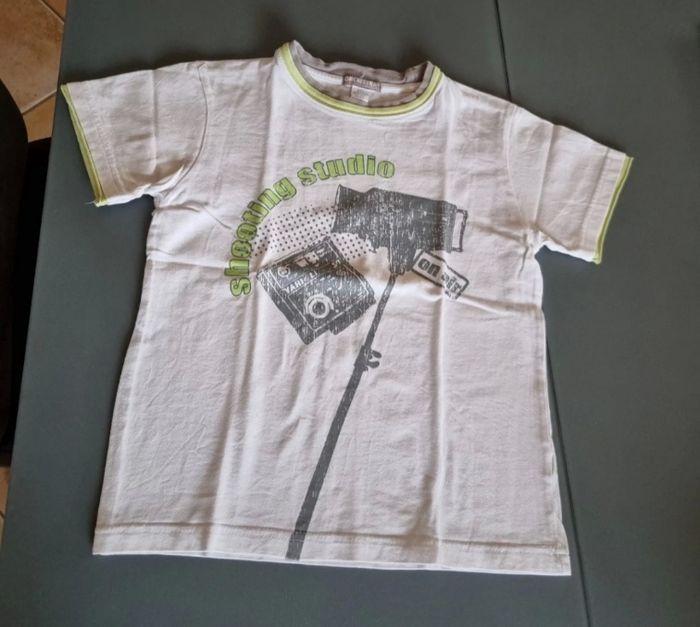 Tshirt manches courtes 8ans - photo numéro 2