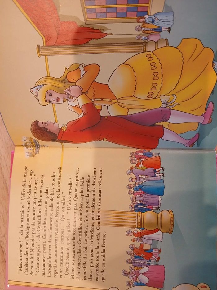 Petit livre "raconte moi Cendrillon" - photo numéro 2