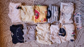 10 pyjamas en velours 1 mois