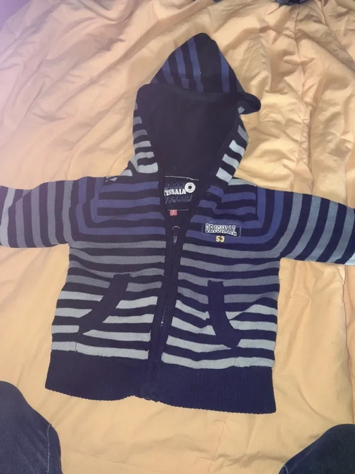 Gilet à capuche