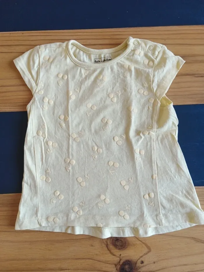 T-shirt motif cerise jaune