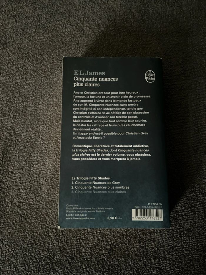 Livre Cinquante nuances plus claires E L James - photo numéro 2