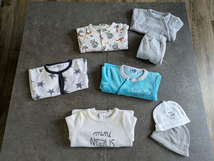 Lot de vêtements 0 mois