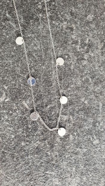 Collier neuf argenté