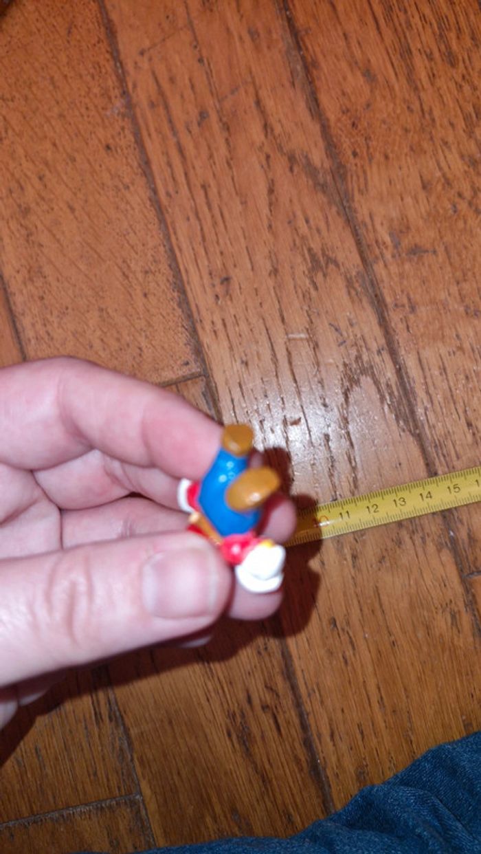 Toute petite figurine de Mario - photo numéro 4