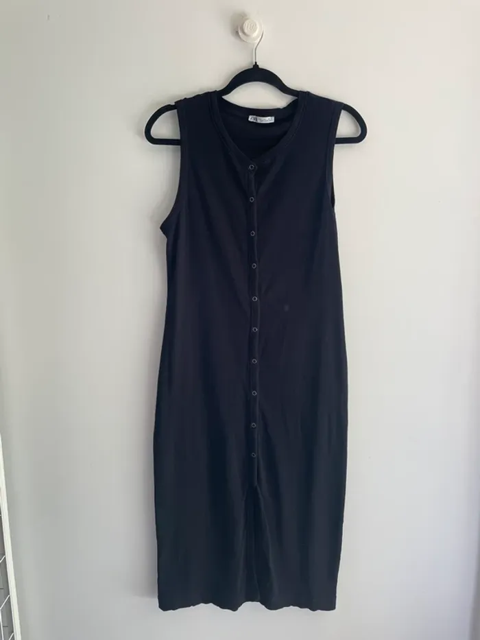 Robe noire boutonnée Zara