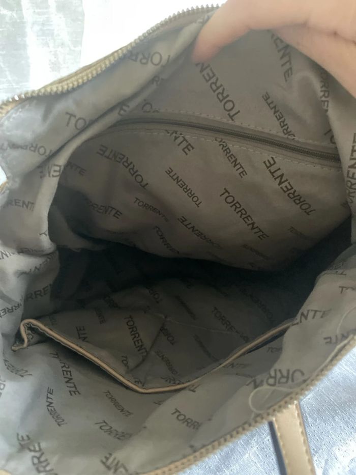 Élégant sac Torrente beige en très bon état - photo numéro 5