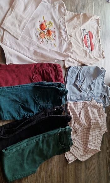 Lot vêtements  fille 5 ans