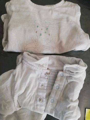 2 t shirt blanc 9 mois manches longues
