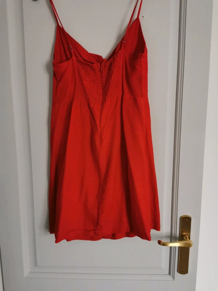 Robe rouge courte - photo numéro 2