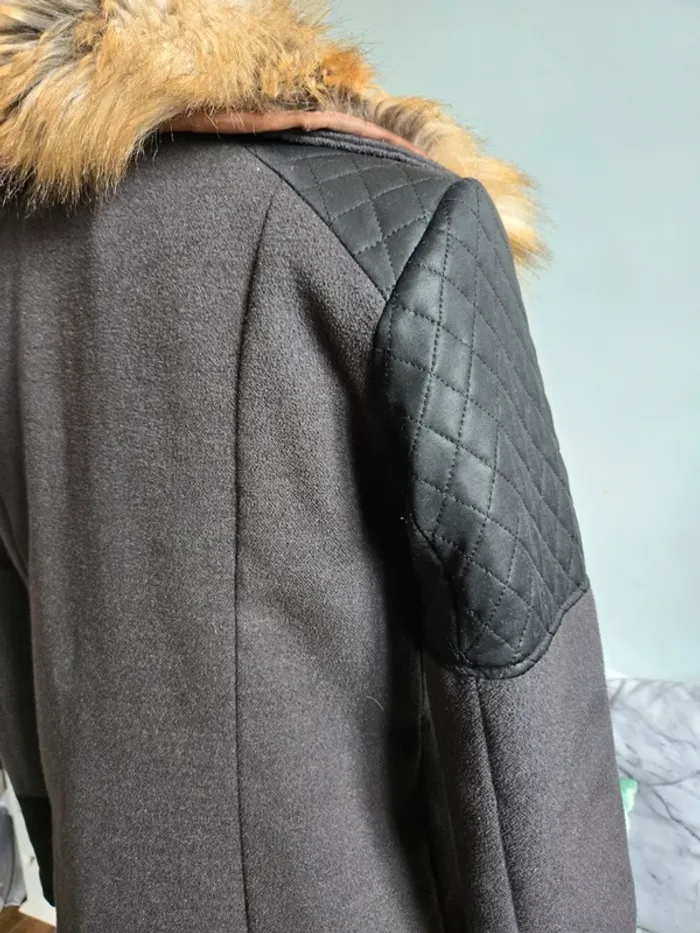 Manteau bi-matiere col amovible. - photo numéro 3