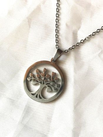 Collier Pendentif Arbre Vie Cœurs Branches Petit Cercle Bijou Argenté Fantaisie Hommes Femmes