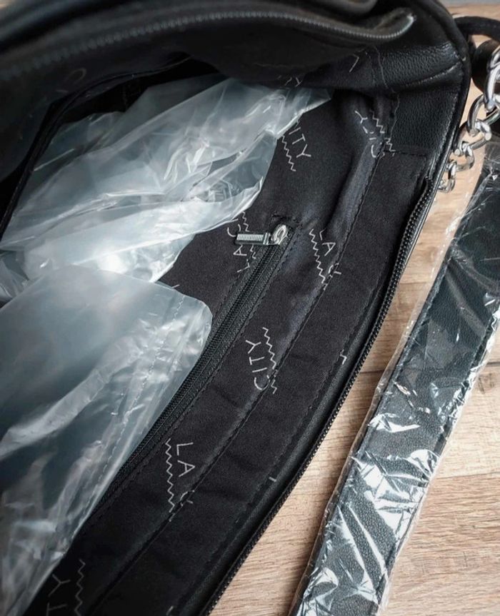 Superbe sac à main neuf La City - photo numéro 9
