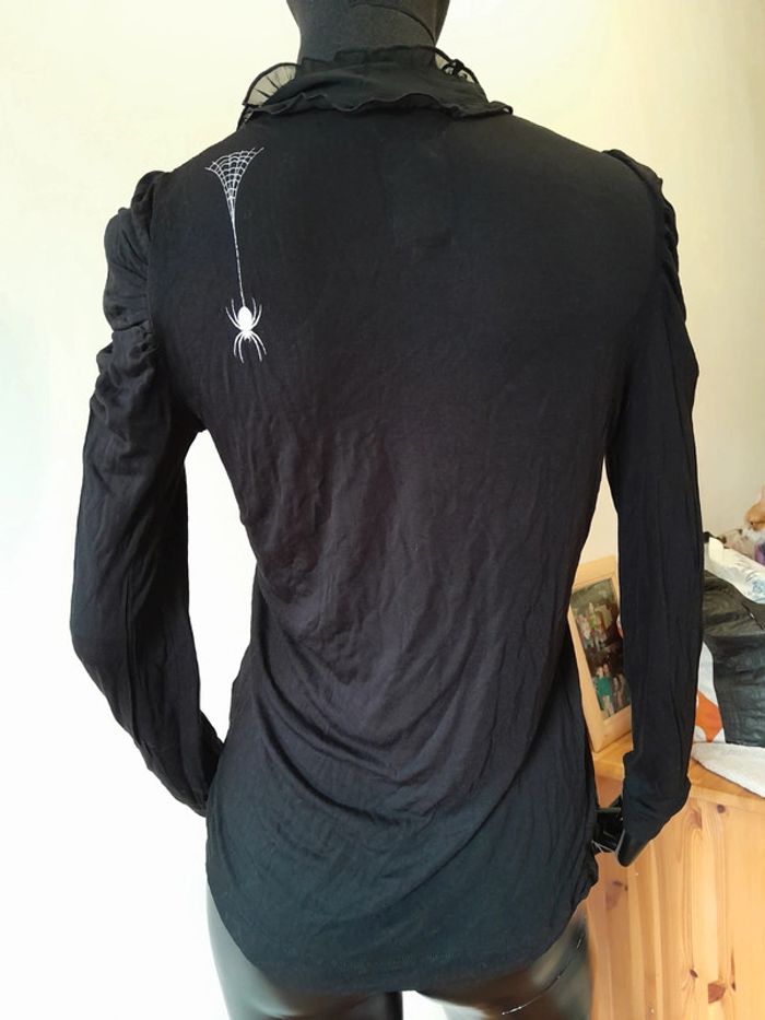 Top manches longues froncées taille m avec une araignée argenté - photo numéro 3