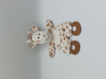 Doudou plat girafe marron blanc anneau dentition ZD Trading ZDT ACTION