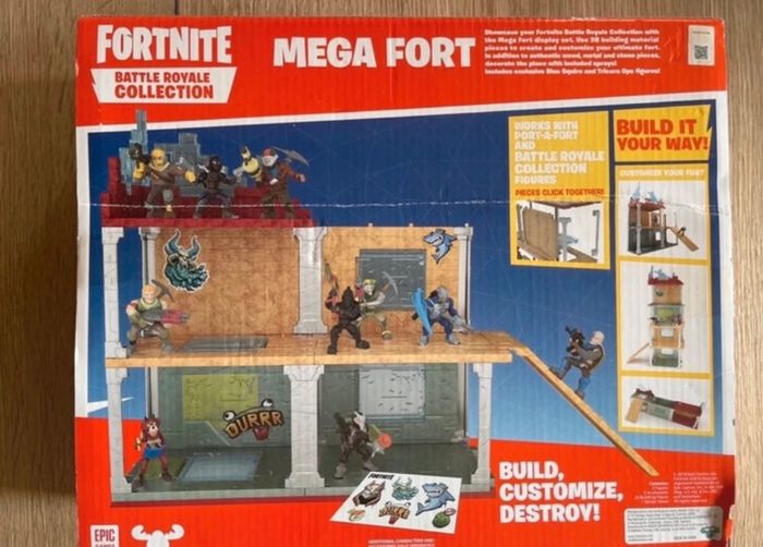 Giochi Preziosi- Mega Fort + 2 Figurines FRT36000 neuf - photo numéro 2