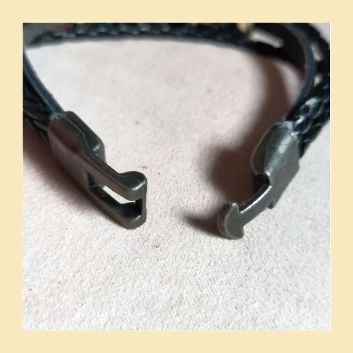 Bracelet homme cuir noir tressé – style rock avec perles métal et fermoir crochet - photo numéro 7