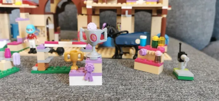 Lego Friends le club d'équitation de Heartlake city - photo numéro 8