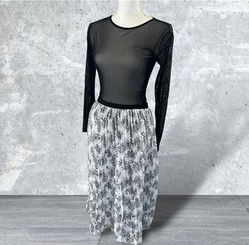 Jupe longue plissée taille élastique motifs fleurs taille 40/42