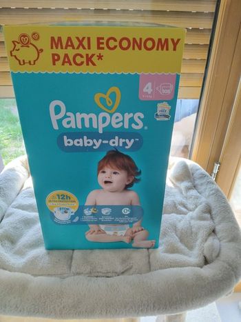 Pampers baby dry taille 4