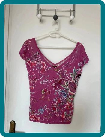 Haut rose motif