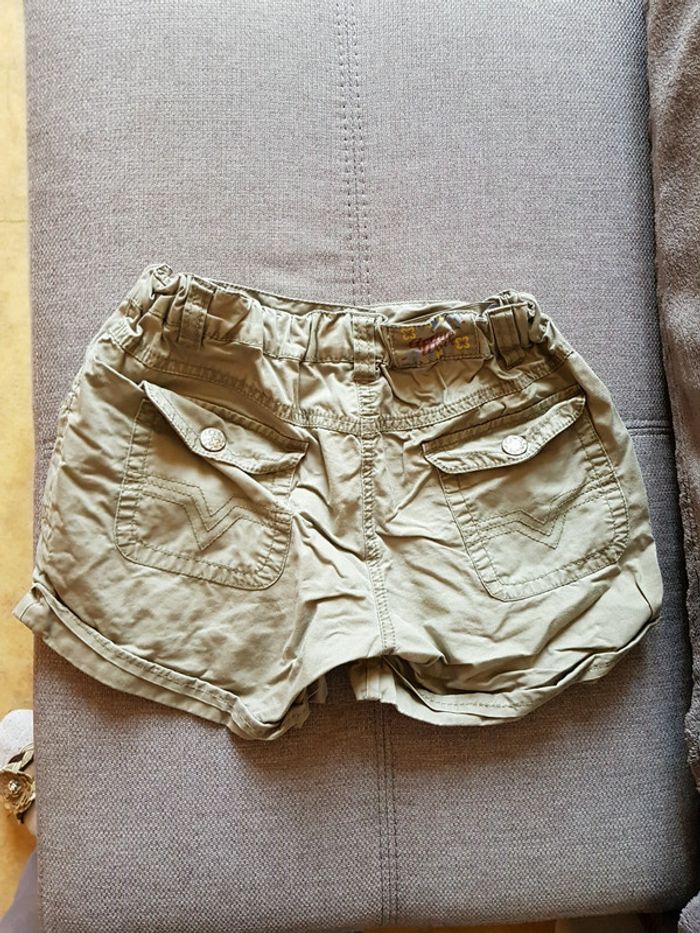 Short kaki - photo numéro 2