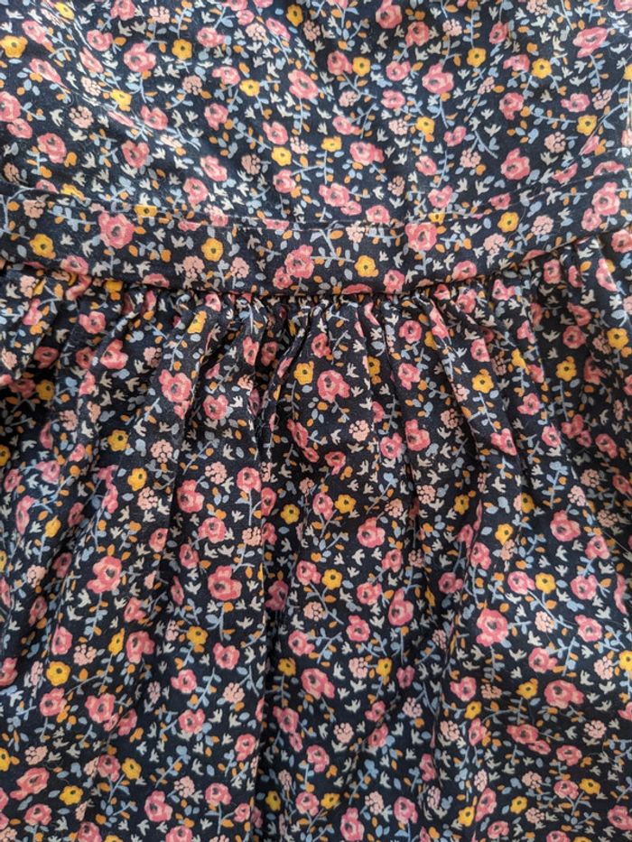 Robe fleurie - photo numéro 2
