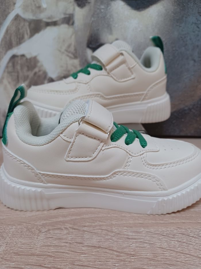 Baskets garçon T 25.5 - photo numéro 2